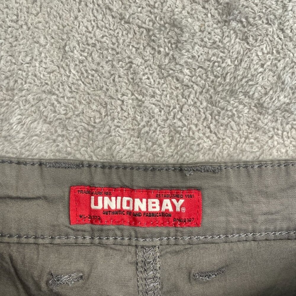 NEW Unionbay Men's Size 36 Cargo Shorts Gray Cotton Blend - Picture 3 of 6